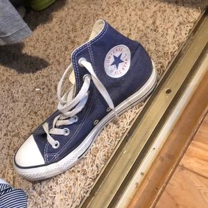 Purple bluish high top converse